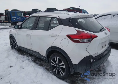 2020 Nissan Kicks Sv Xtronic Cvt z USA, uszkodzony, nr VIN 3N1CP5CV2LL559525